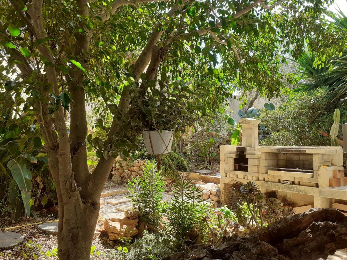 Charming B&B Dar Ta Zeppi Qala Exterior photo